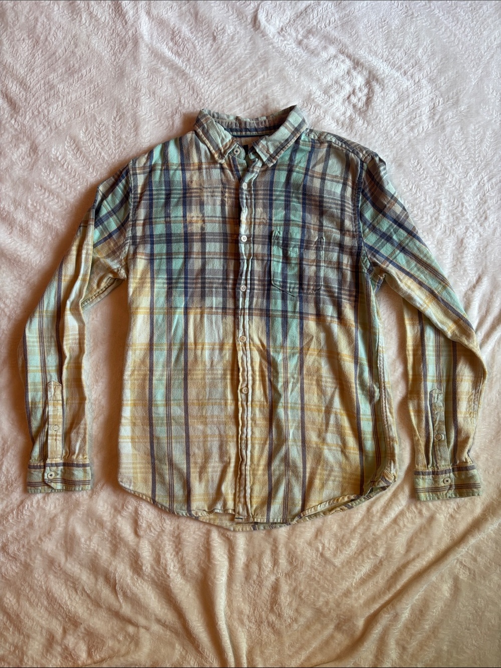 Women’s Distressed MI Logo Flannel